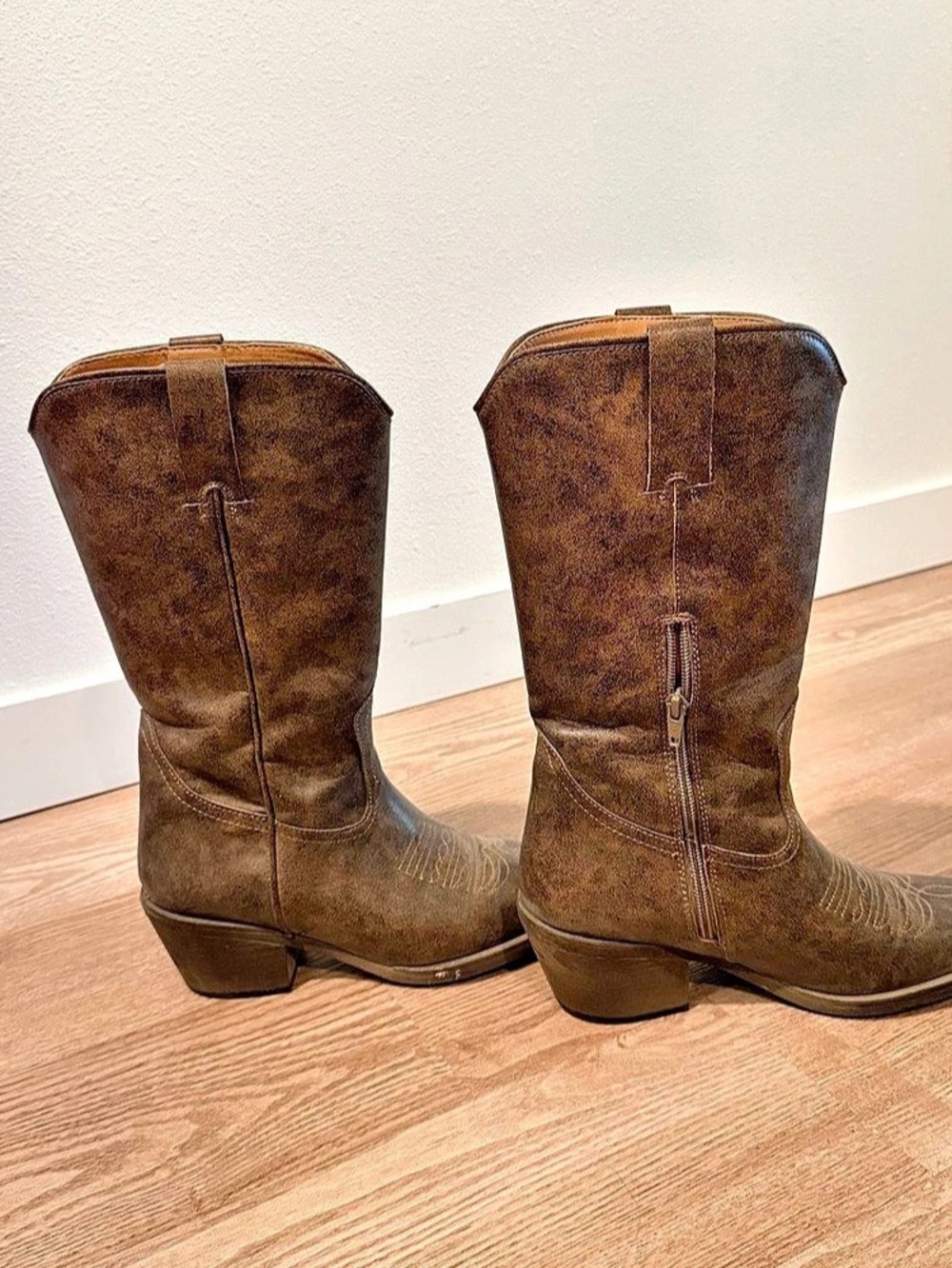 Women's Reed Boots with Memory Foam Insole Universal Thread - Picture 3 of 8